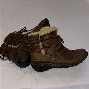 UGG Brown Leather Winter Boots with Sherpa Lining